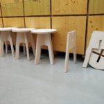 Ümmargune tool / taburet, valge